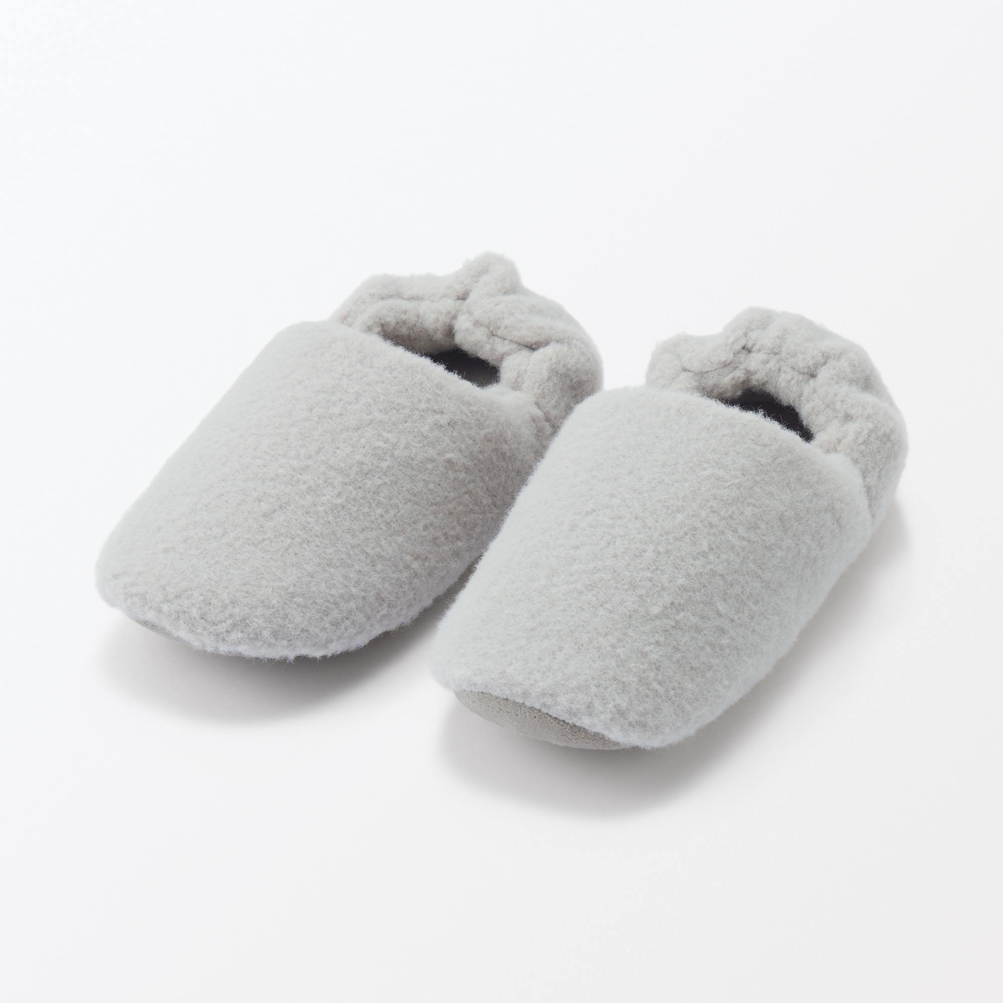 あたたかファイバーかかとにフィットするルームシューズ