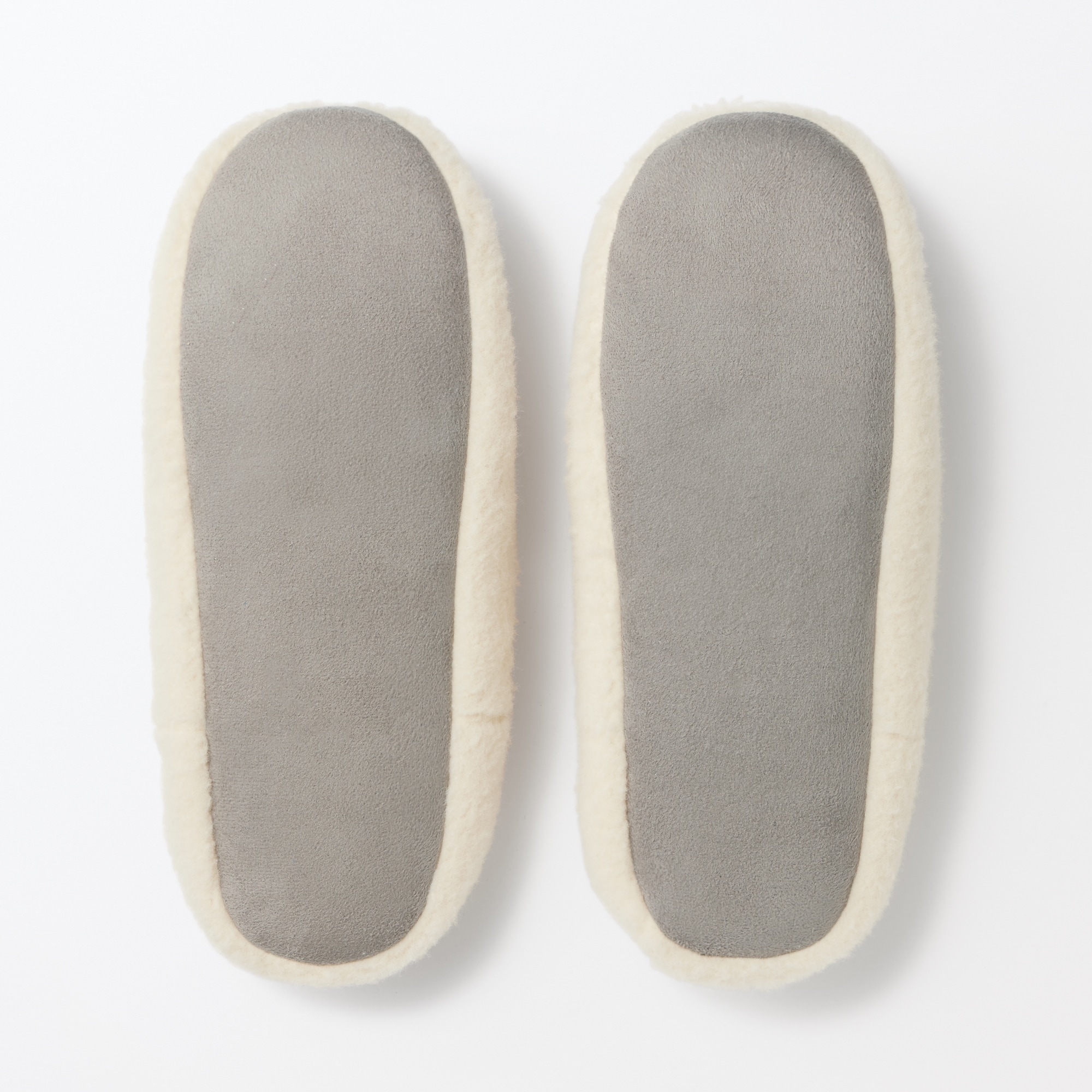 あたたかファイバーかかとにフィットするルームシューズ