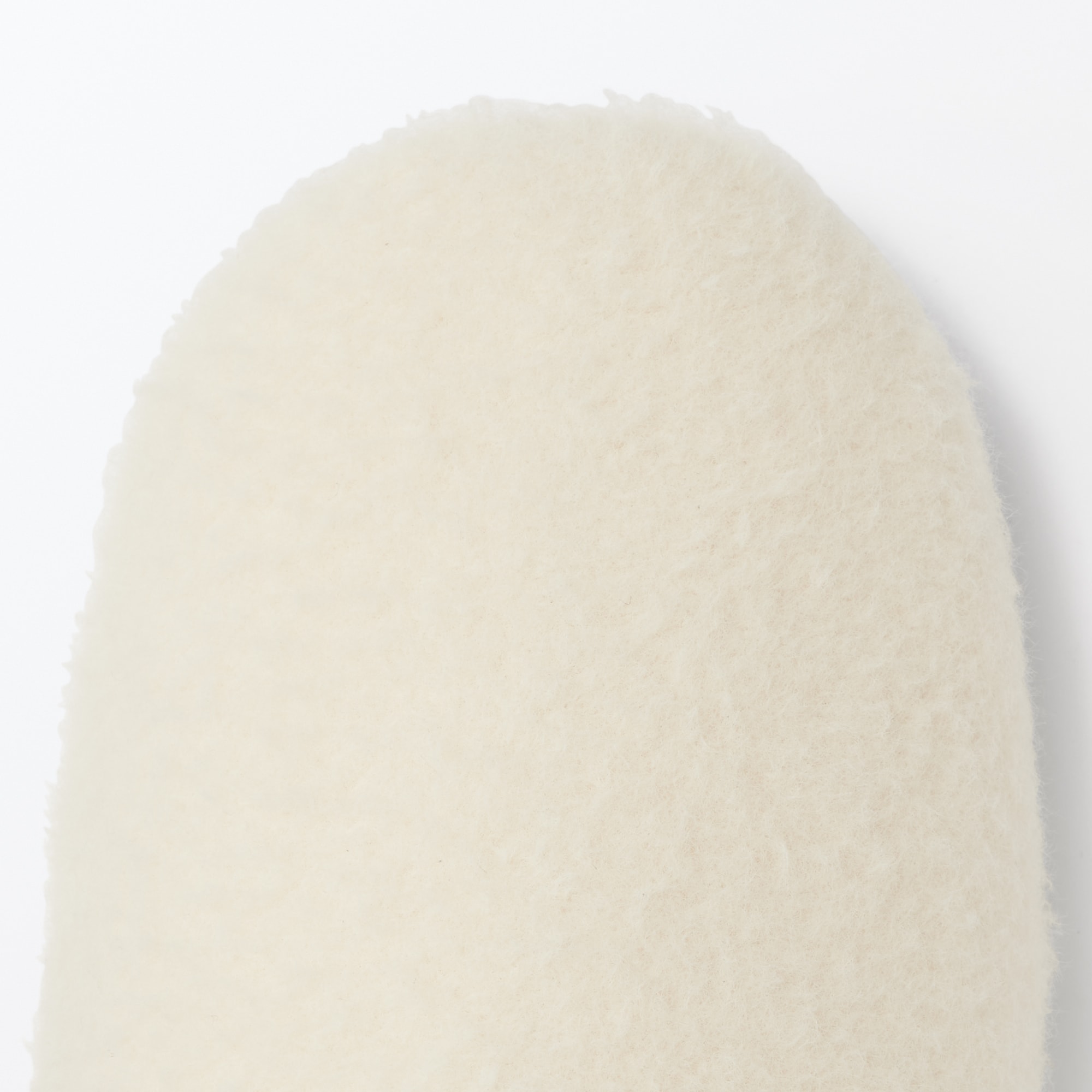 あたたかファイバーかかとにフィットするルームシューズ