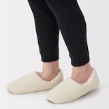 あたたかファイバーかかとにフィットするルームシューズ