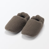 あたたかファイバーかかとにフィットするルームシューズ