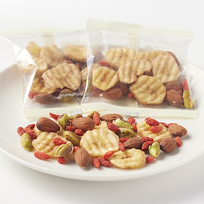 素材の栄養おやつ　食物繊維　バナナ＆クコの実　１４０ｇ（２０ｇ×７袋）