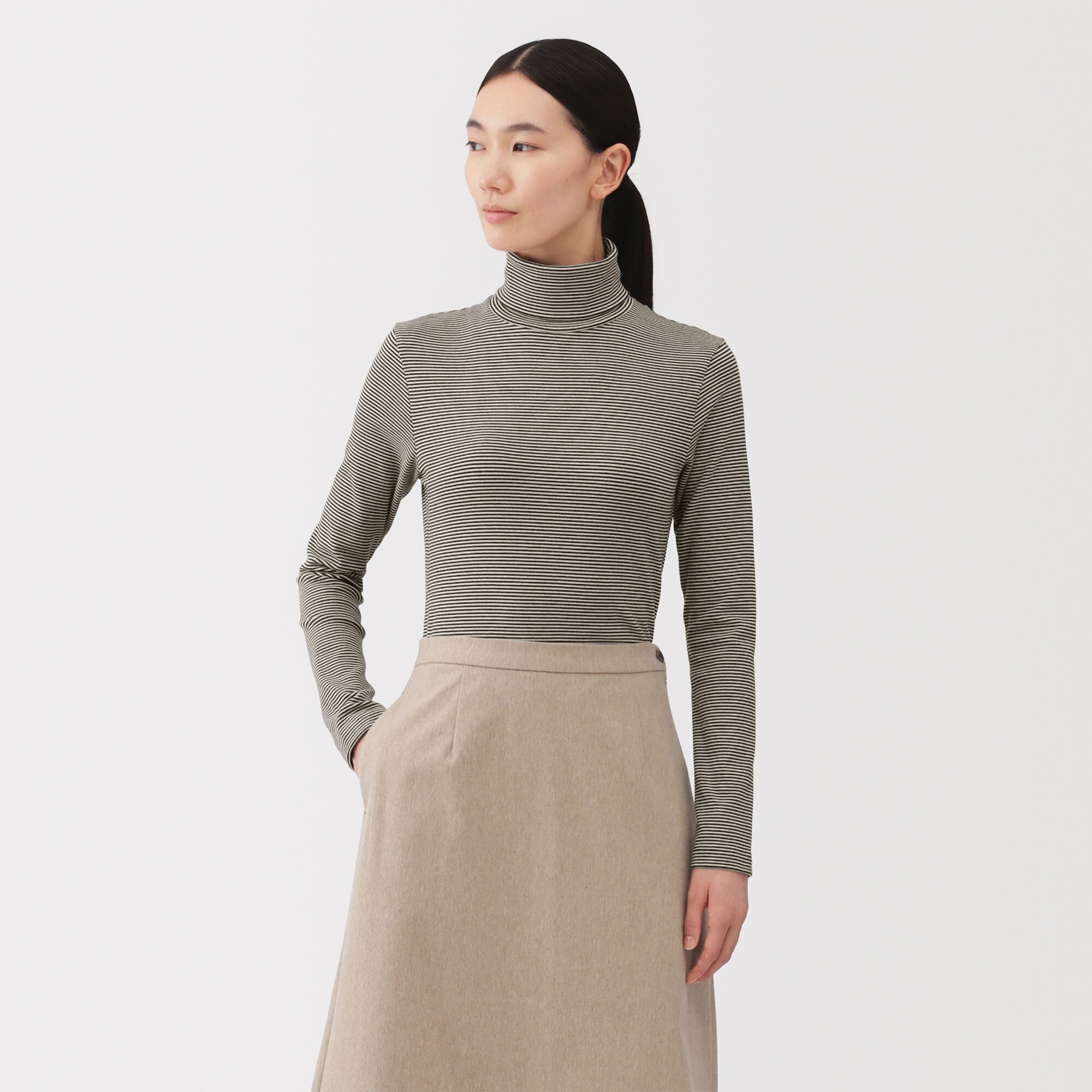 婦人　起毛フライス編みタートルネック長袖Ｔシャツ