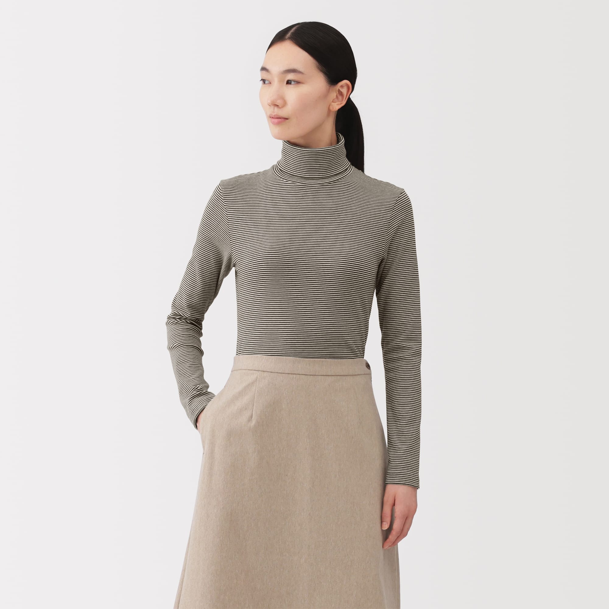 婦人　起毛フライス編みタートルネック長袖Ｔシャツ