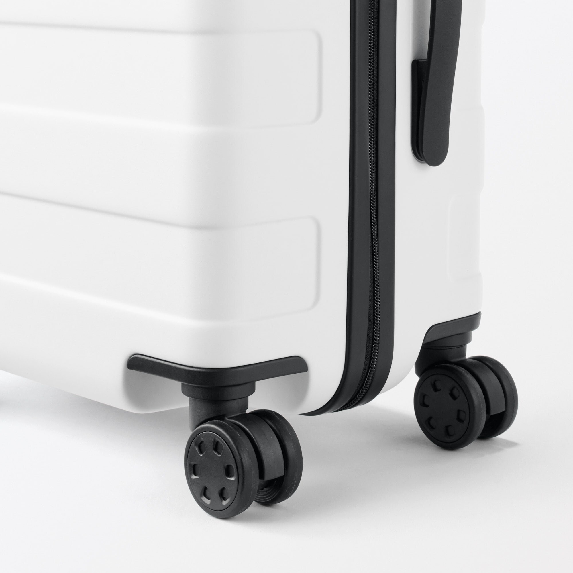 バーを自由に調節できる　ハードキャリーケース（３６Ｌ）