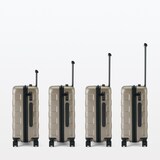 バーを自由に調節できる　ハードキャリーケース（３６Ｌ）