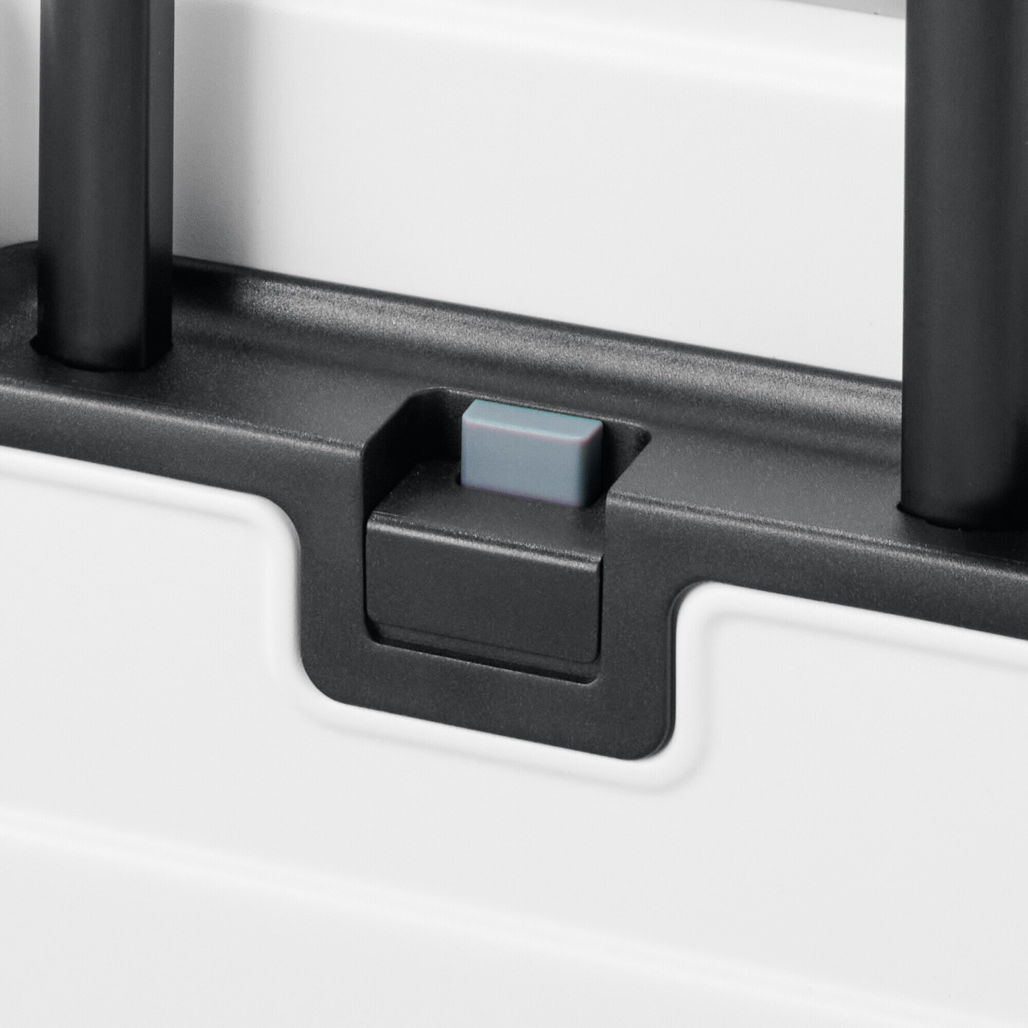 バーを自由に調節できる　ハードキャリーケース（３６Ｌ）