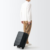 バーを自由に調節できる　ハードキャリーケース（３６Ｌ）