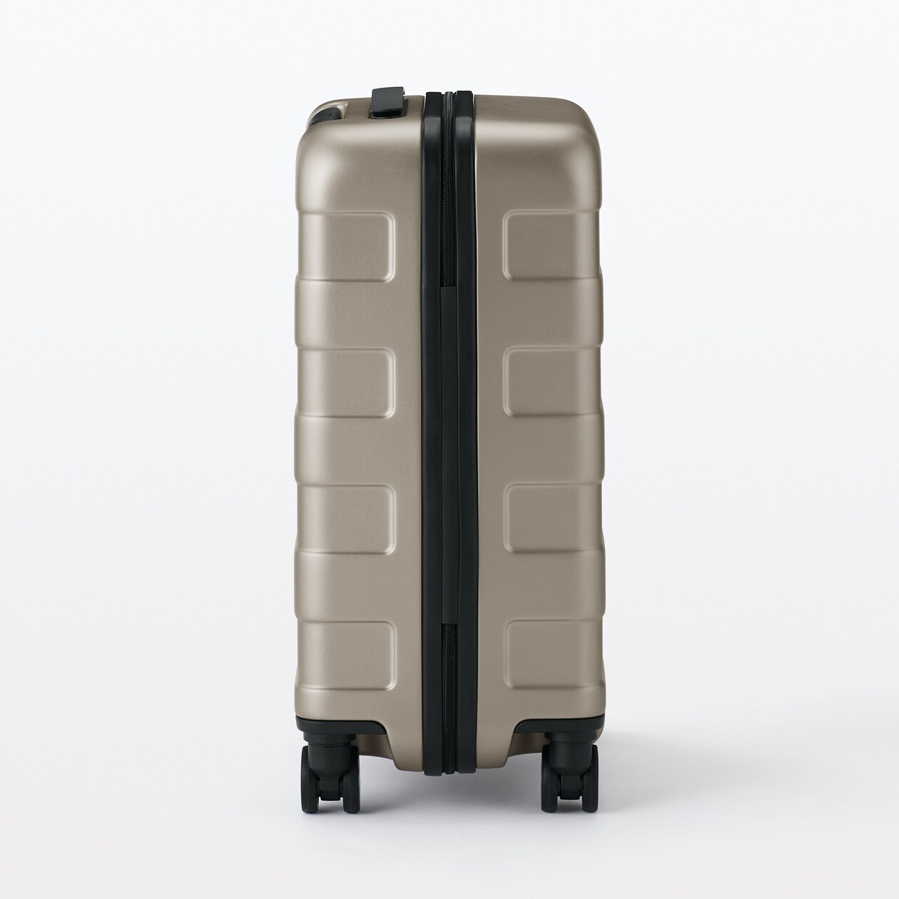 バーを自由に調節できる　ハードキャリーケース（３６Ｌ）