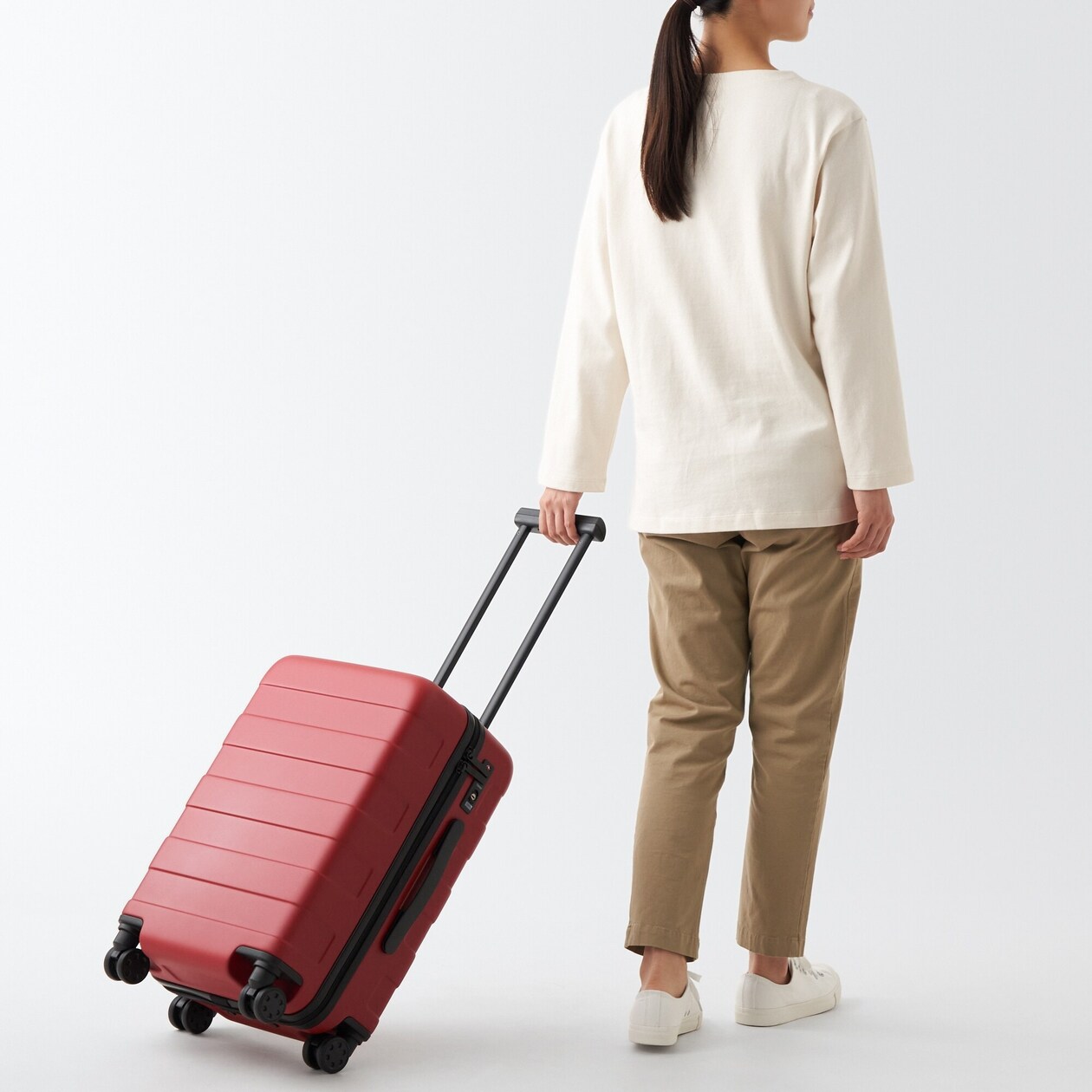 バーを自由に調節できる　ハードキャリーケース（３６Ｌ）