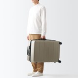 バーを自由に調節できる　ハードキャリーケース（７５Ｌ）