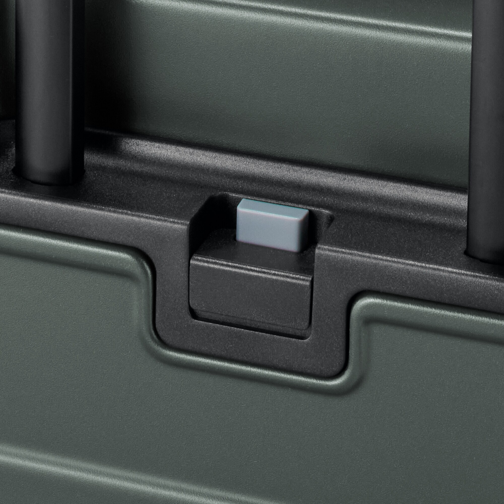 バーを自由に調節できる　ハードキャリーケース（７５Ｌ）