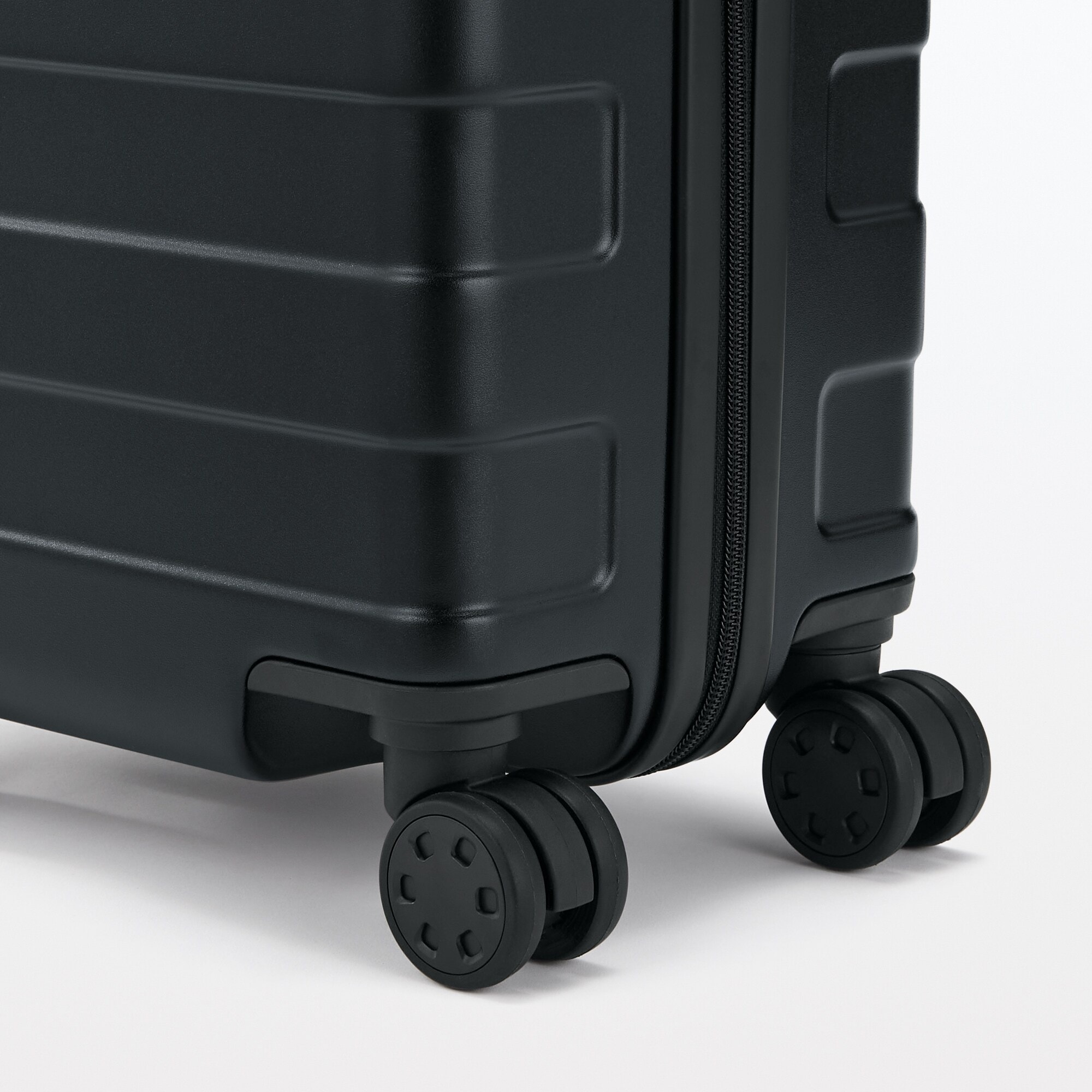 無印良品 ハードキャリーケース（20L）ブラック 1～2泊用 バーを自由に調節できる ハードキャリーケース（20L） | 無印良品
