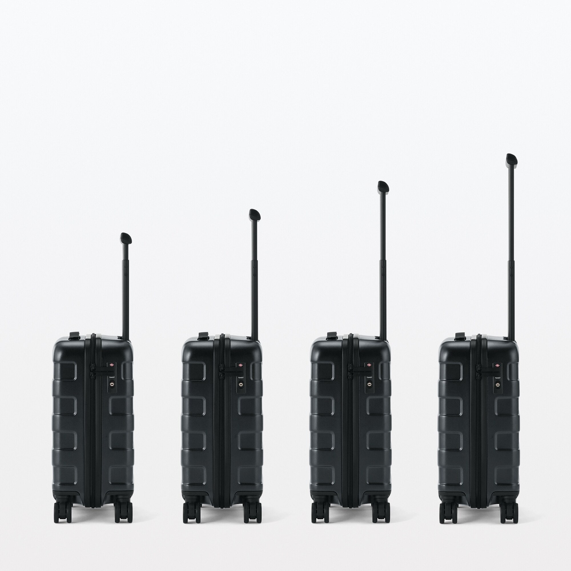 バーを自由に調節できる　ハードキャリーケース（２０Ｌ）