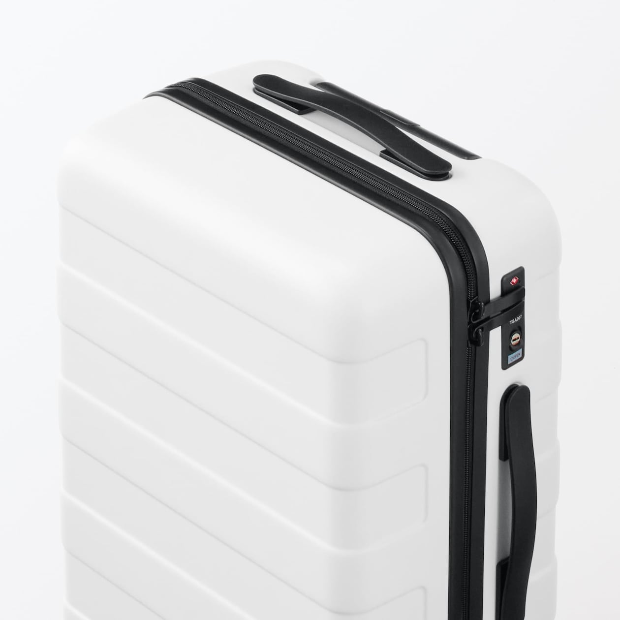 バーを自由に調節できる　ハードキャリーケース（３６Ｌ）