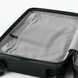 バーを自由に調節できる　ハードキャリーケース（３６Ｌ）