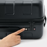 バーを自由に調節できる　ハードキャリーケース（３６Ｌ）