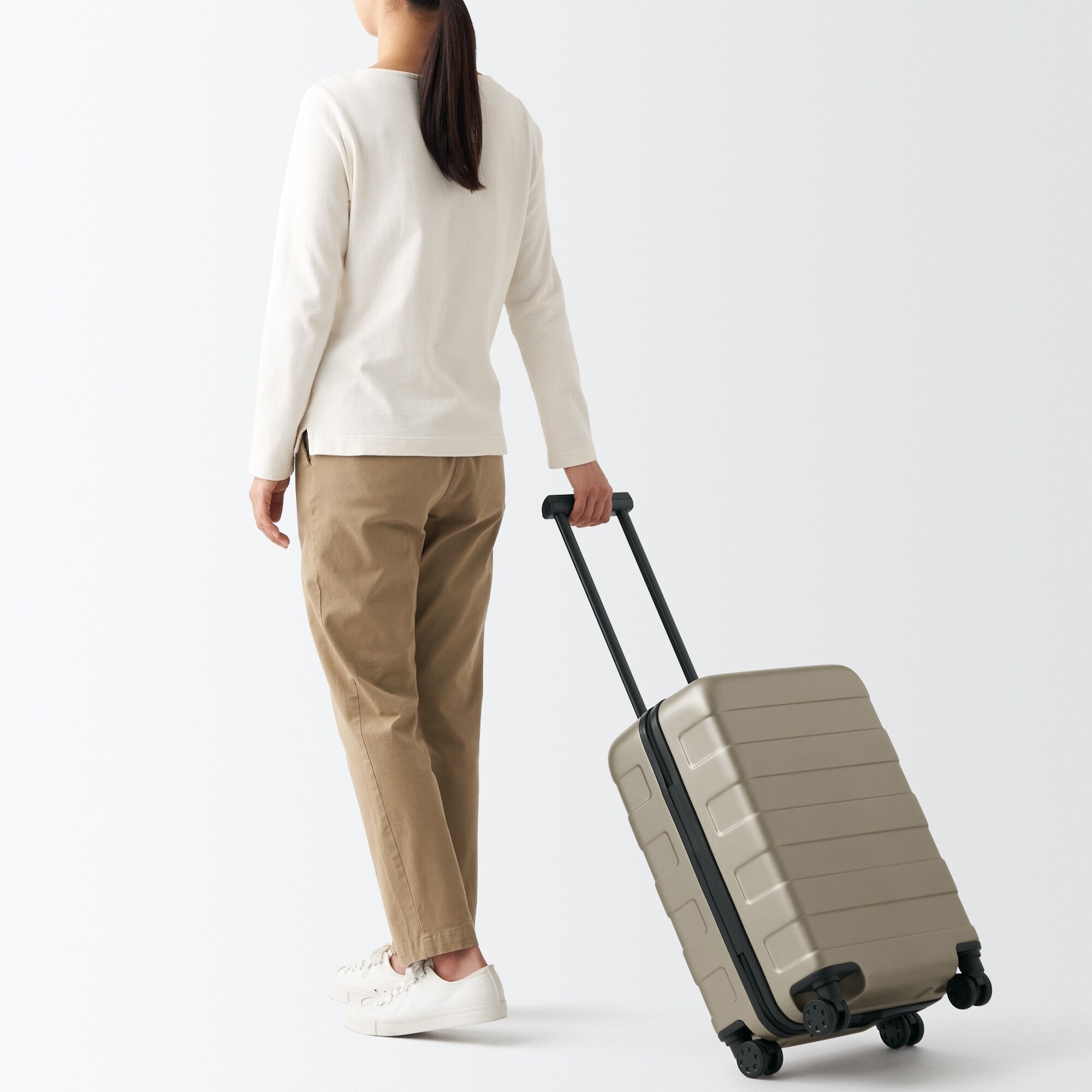 無印 MUJI トラベル　キャリーケース　ハードケース　36L 機内持ち込み可 バーを自由に調節できる ハードキャリーケース（36L） | 無印良品