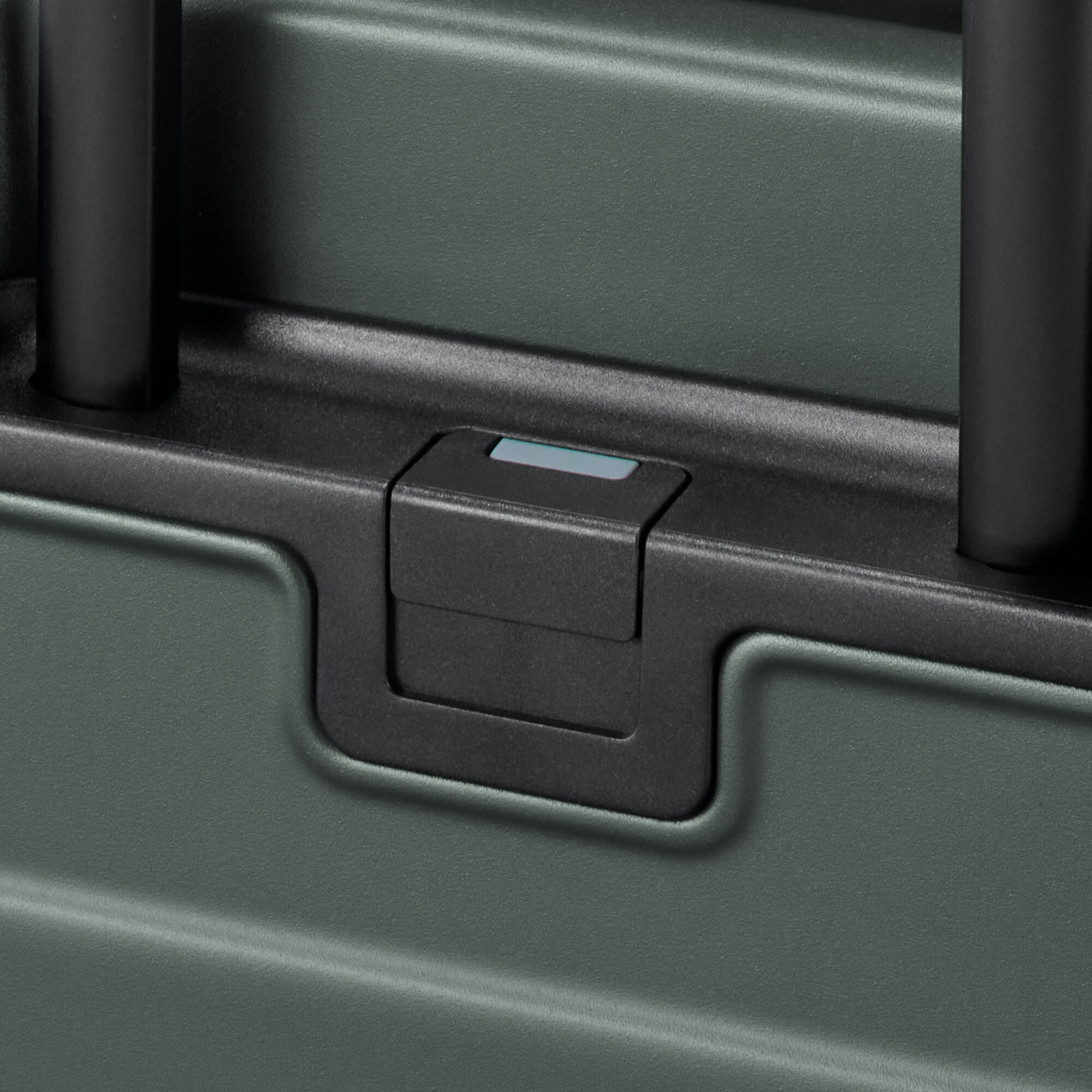 バーを自由に調節できる　ハードキャリーケース（３６Ｌ）