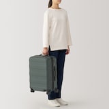 バーを自由に調節できる　ハードキャリーケース（３６Ｌ）