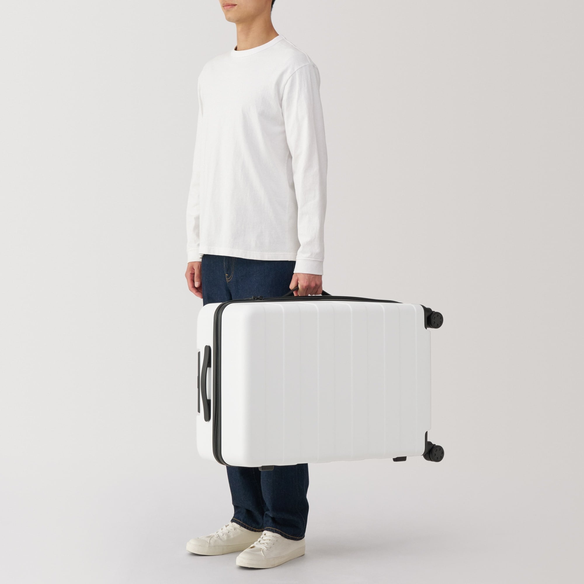 バーを自由に調節できる ハードキャリーケース（75L） | 無印良品