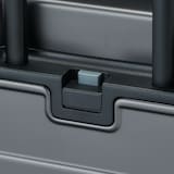 バーを自由に調節できる　ハードキャリーケース（７５Ｌ）