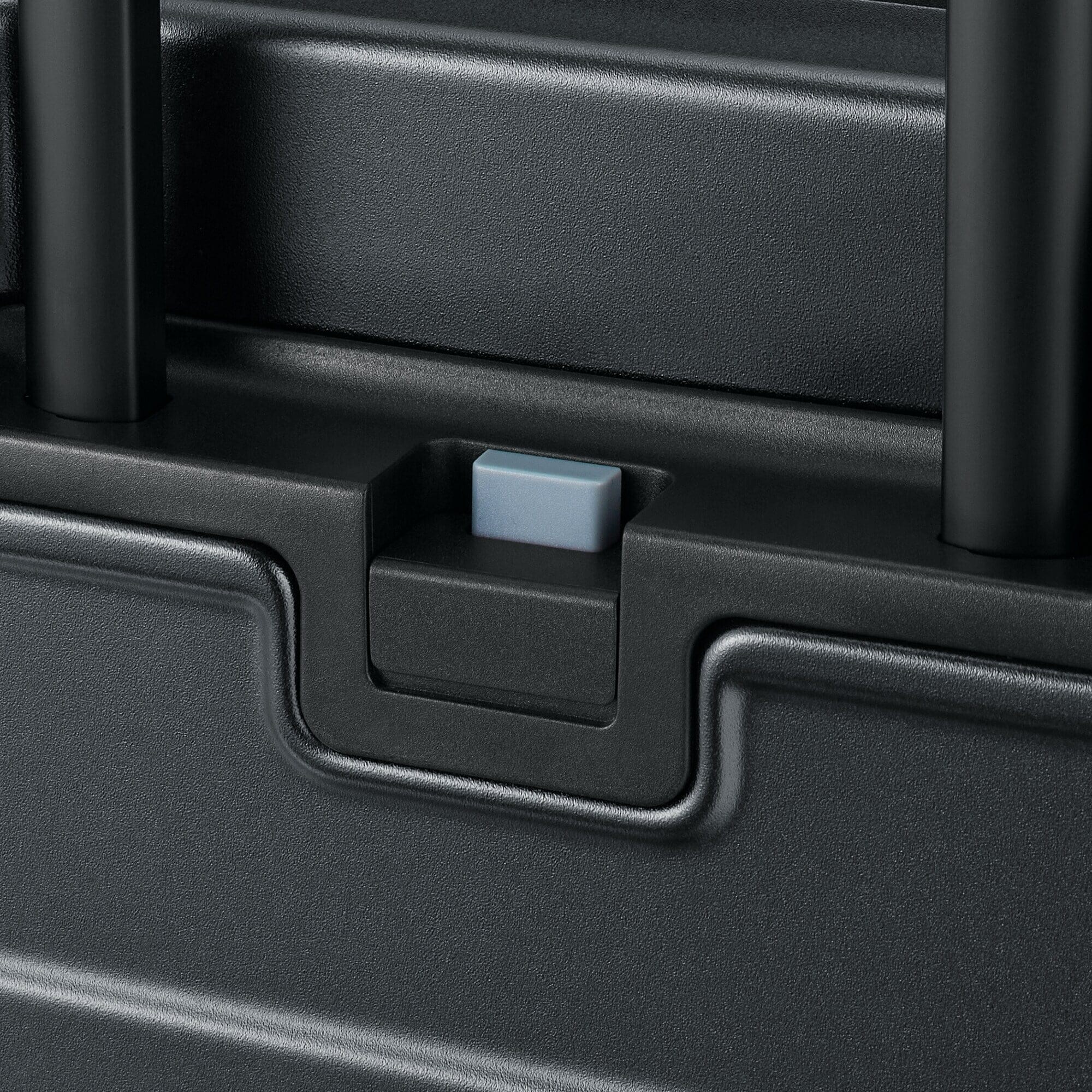 バーを自由に調節できる　ハードキャリーケース（７５Ｌ）