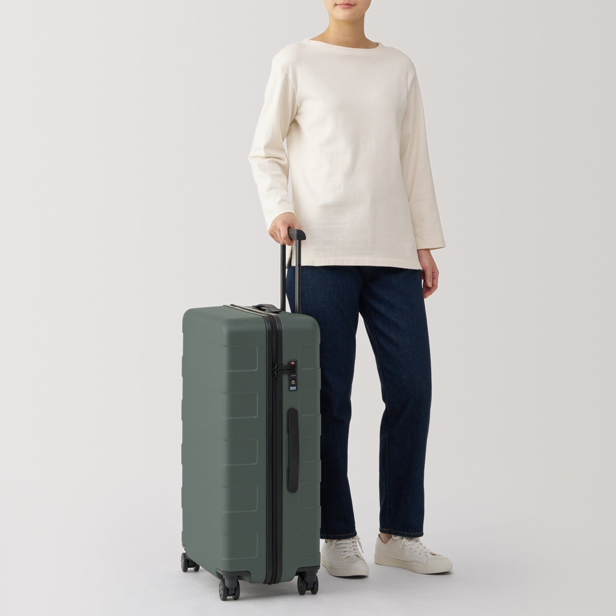 バーを自由に調節できる　ハードキャリーケース（７５Ｌ）