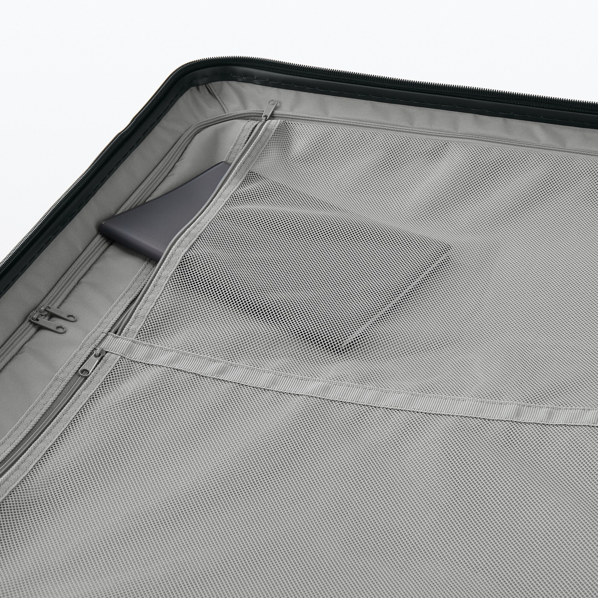 バーを自由に調節できる　ハードキャリーケース（１０５Ｌ）