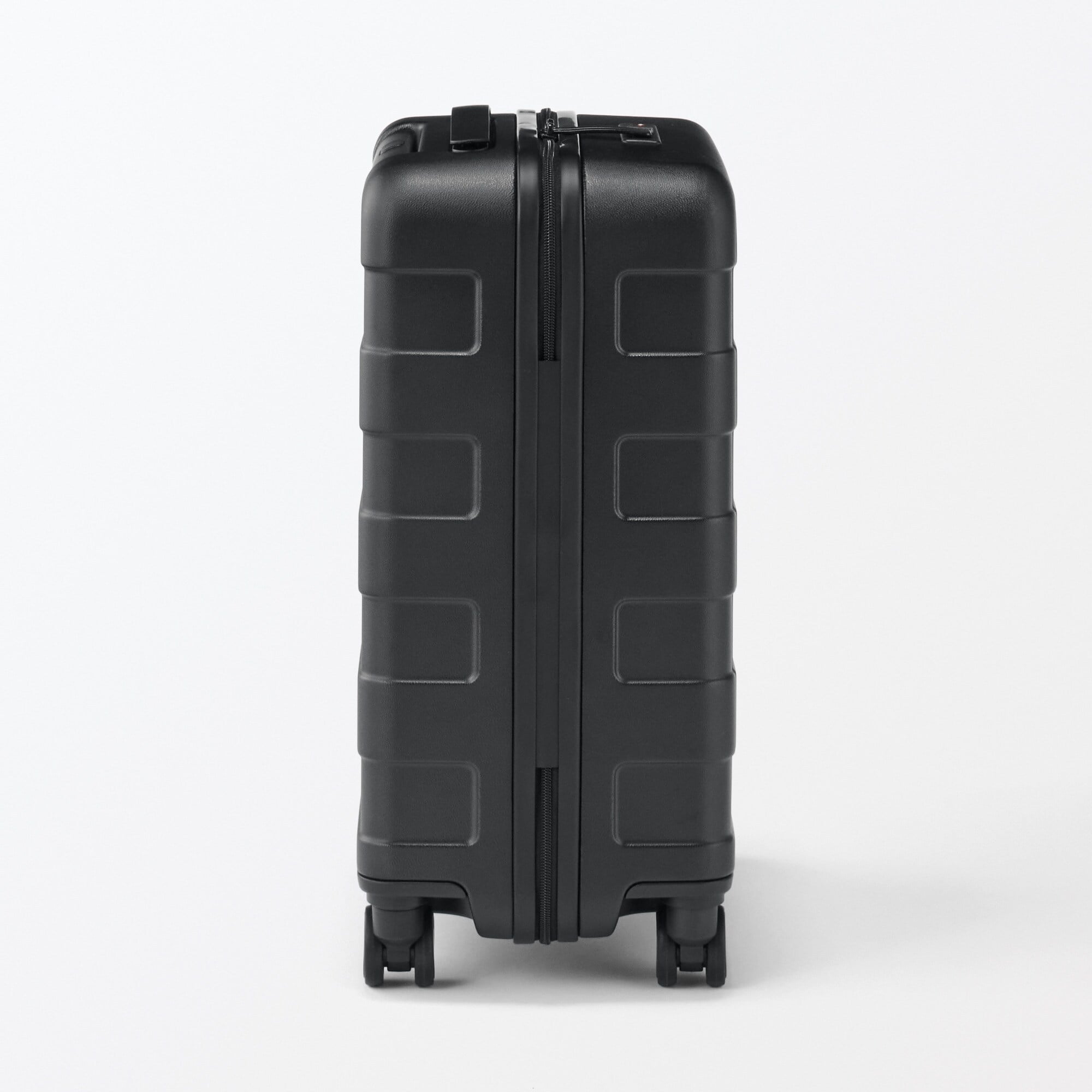 バーを自由に調節できる　フロントオープンキャリーケース（３２Ｌ）