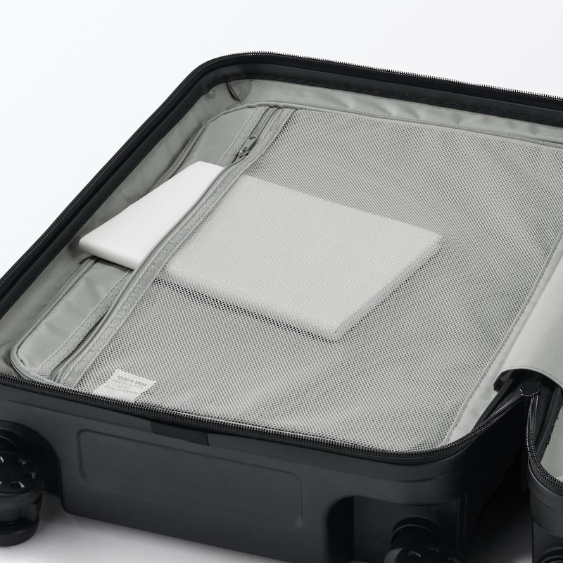 バーを自由に調節できる　フロントオープンキャリーケース（３２Ｌ）