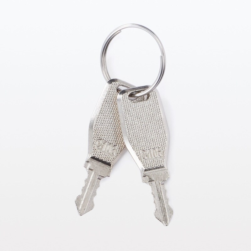 バーを自由に調節できる　フロントオープンキャリーケース（３２Ｌ）