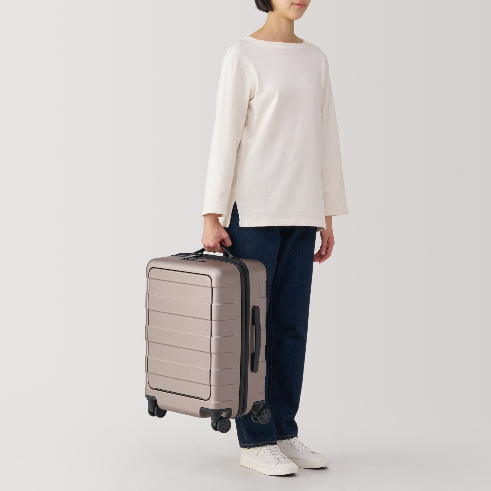 無印良品　フロントオープンキャリーケース（３２Ｌ）　ベージュ バーを自由に調節できる フロントオープンキャリーケース