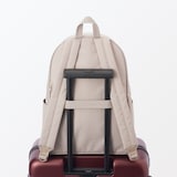 肩の負担を軽くする　撥水リュックサック