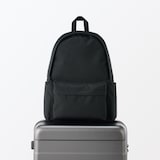 肩の負担を軽くする　撥水リュックサック