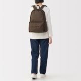 肩の負担を軽くする　撥水リュックサック