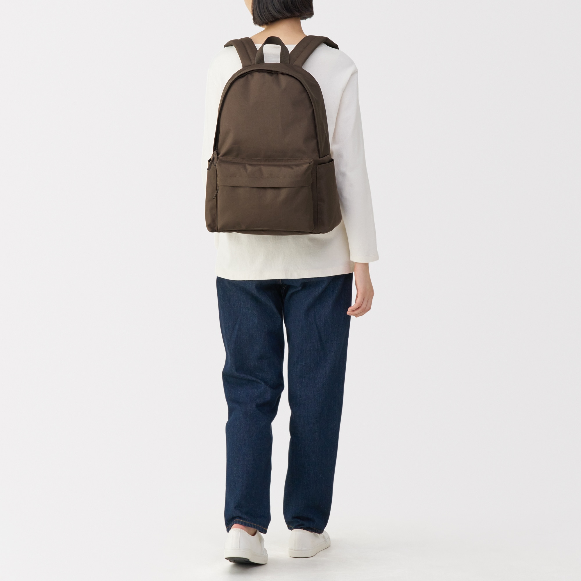 肩の負担を軽くする　撥水リュックサック