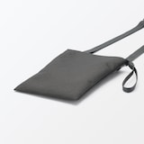 ポーチとしても使える　撥水ミニサコッシュ