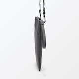 ポーチとしても使える　撥水ミニサコッシュ