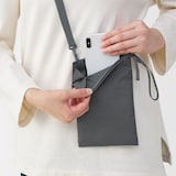 ポーチとしても使える　撥水ミニサコッシュ