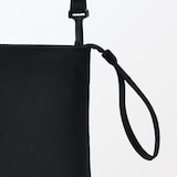 ポーチとしても使える　撥水ミニサコッシュ