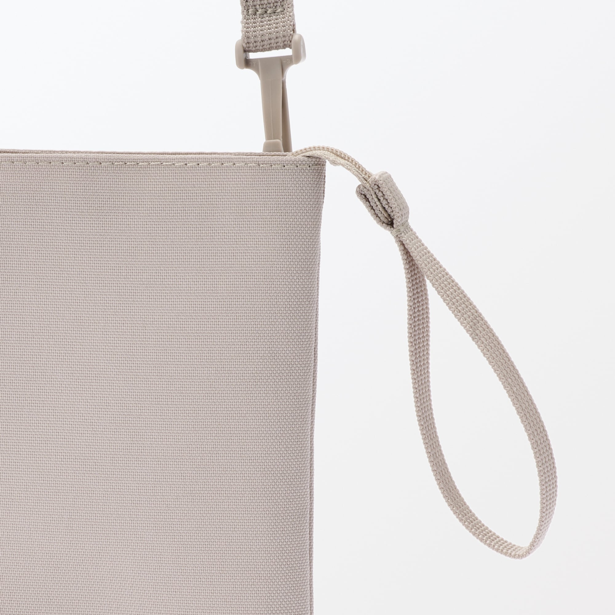 ポーチとしても使える　撥水ミニサコッシュ