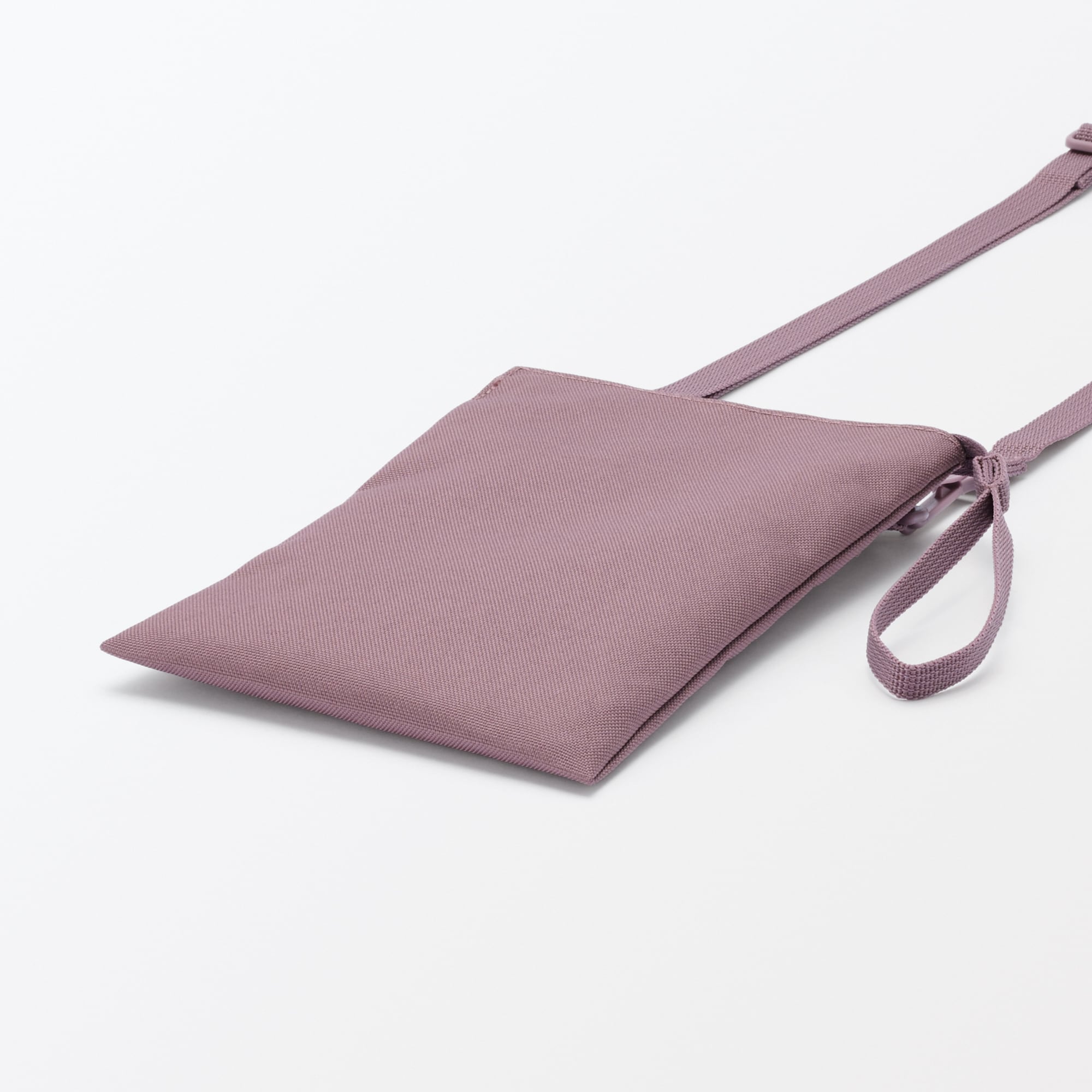 ポーチとしても使える　撥水ミニサコッシュ