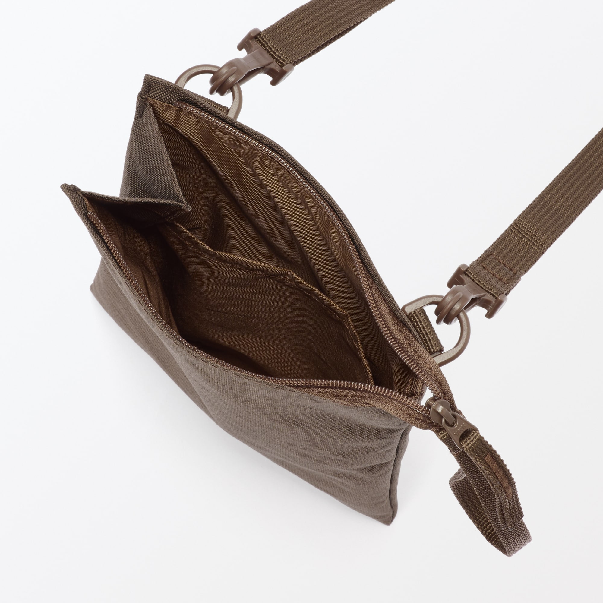 ポーチとしても使える　撥水ミニサコッシュ