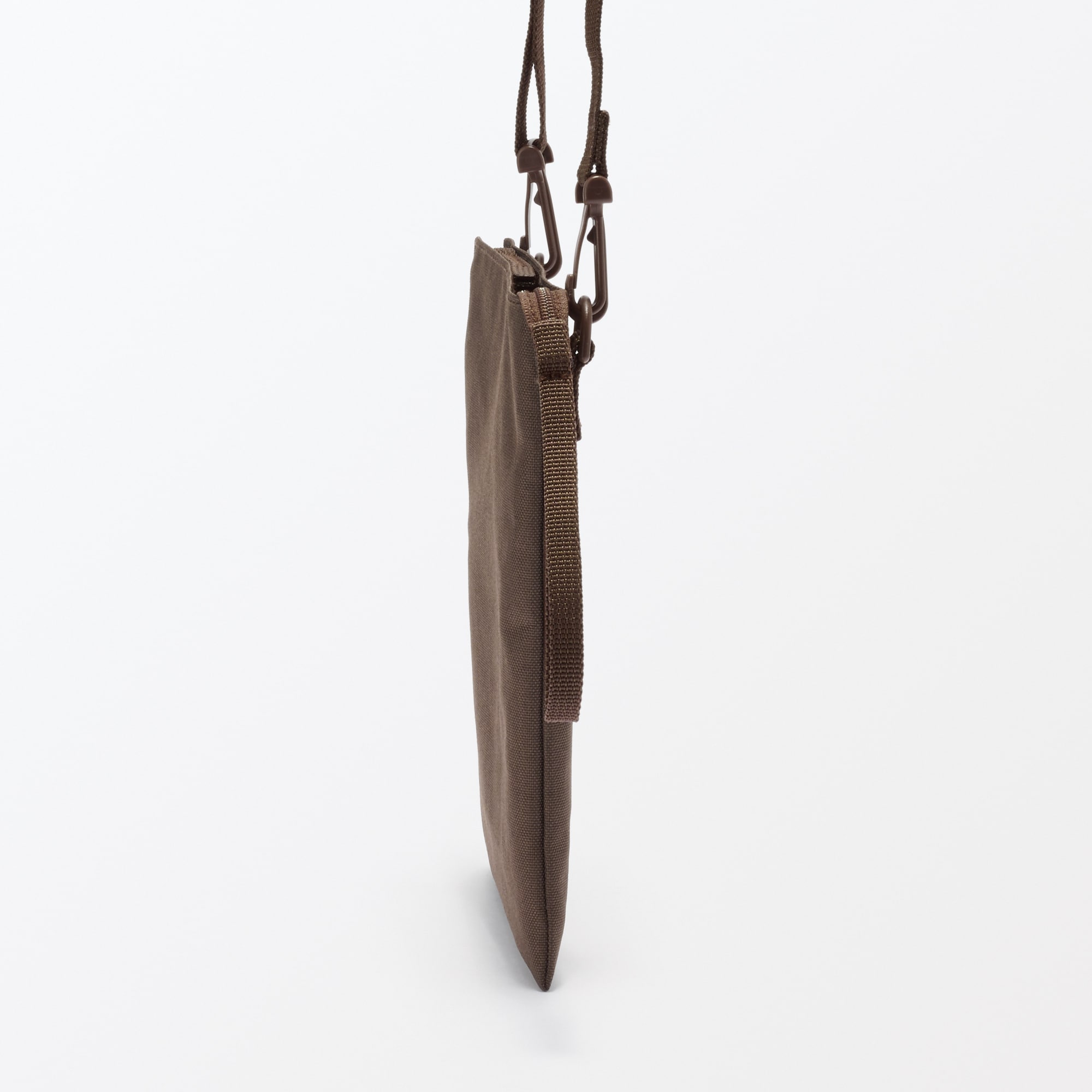 ポーチとしても使える　撥水ミニサコッシュ