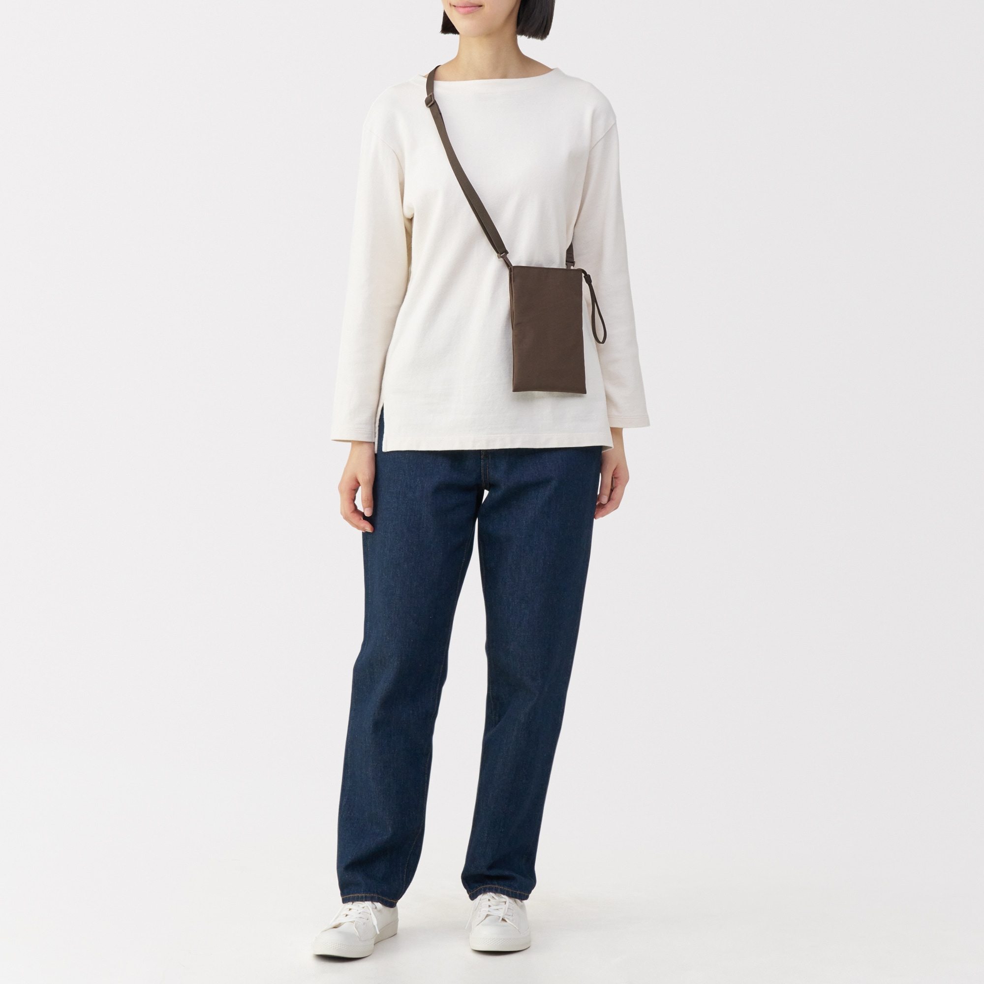 ポーチとしても使える　撥水ミニサコッシュ