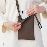 ポーチとしても使える　撥水ミニサコッシュ