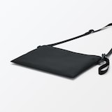 ポーチとしても使える　撥水サコッシュ