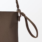 ポーチとしても使える　撥水サコッシュ