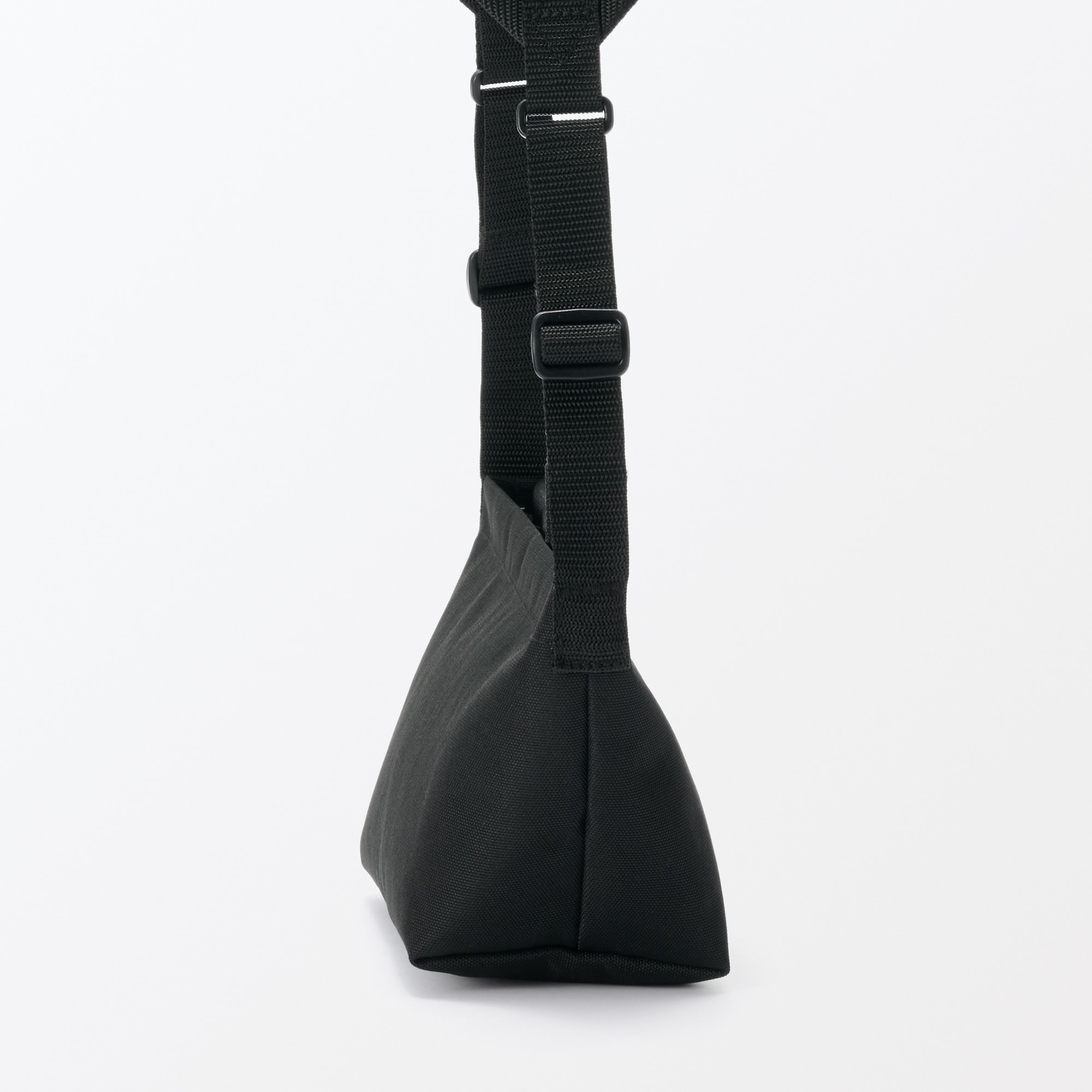 再生ポリエステル　太ベルトミニショルダーバッグ